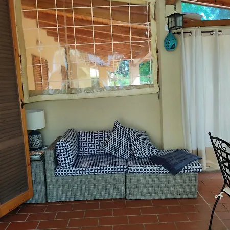 Il Villino Del Sorriso-trilocale Con Aria Condizionata, Giardino E Parcheggio A Marcelli